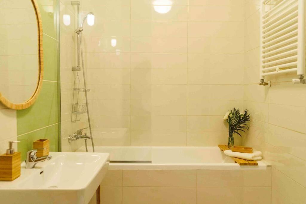 Vivando - Beautiful Studio B + Parking Bucureşti Ngoại thất bức ảnh