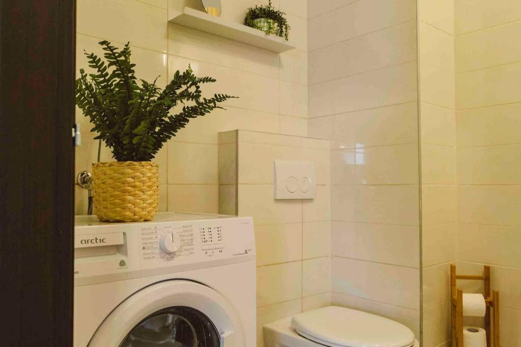 Vivando - Beautiful Studio B + Parking Bucureşti Ngoại thất bức ảnh
