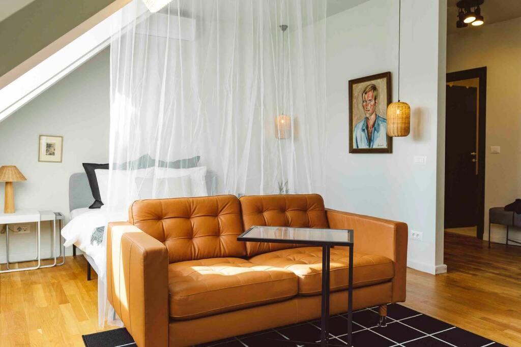 Vivando - Beautiful Studio B + Parking Bucureşti Ngoại thất bức ảnh